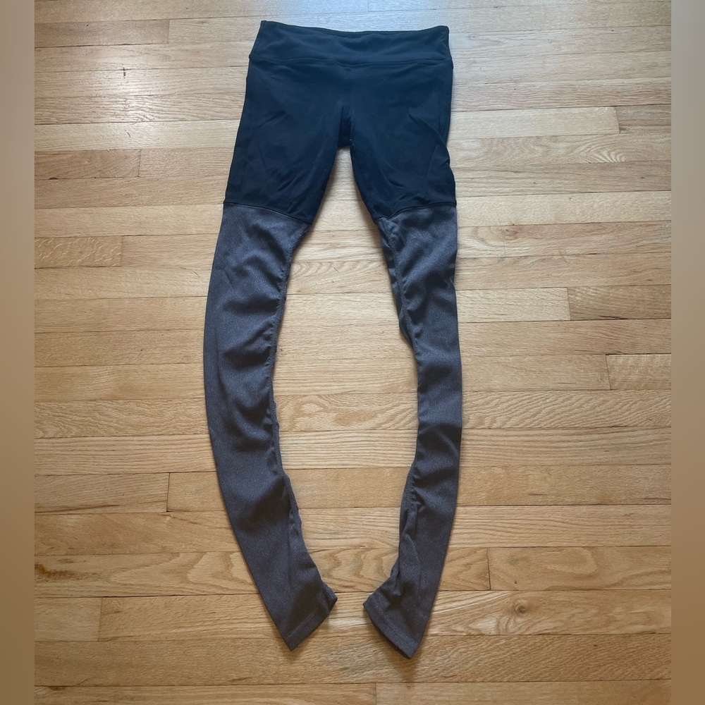 ALO Yoga Black and Gray Leggings